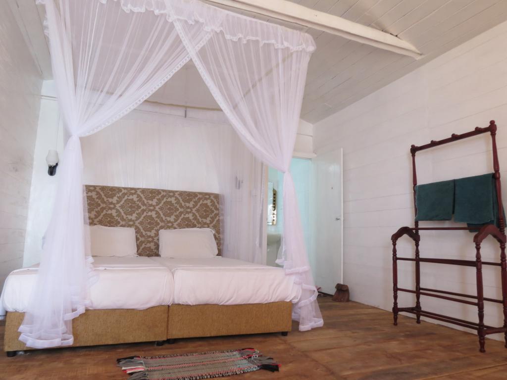 Why Not Guest House Хиккадува Экстерьер фото